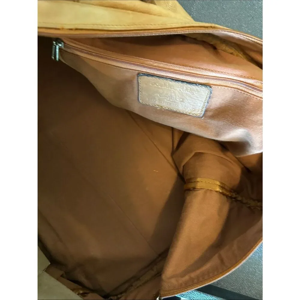 Boulder Ridge Classic Tan Leather Duffel Bag with  Zip Pocket shoulder strap